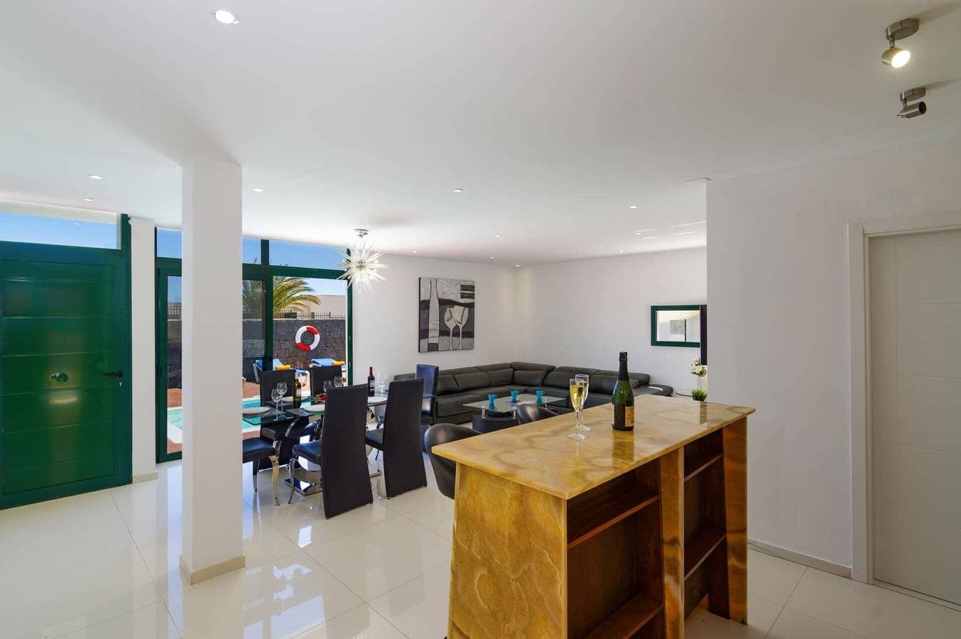 Foto 6 von 24: Villa für 8 Personen mit Garten