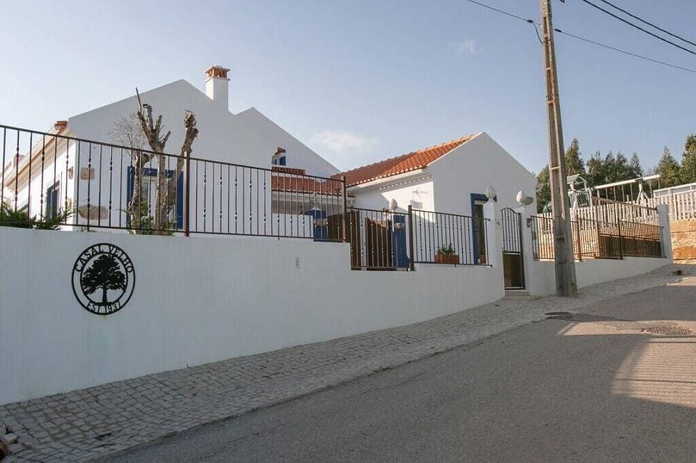 Luxury 4-bedroom villa with heated pool and private property in tranquil Guisado 1