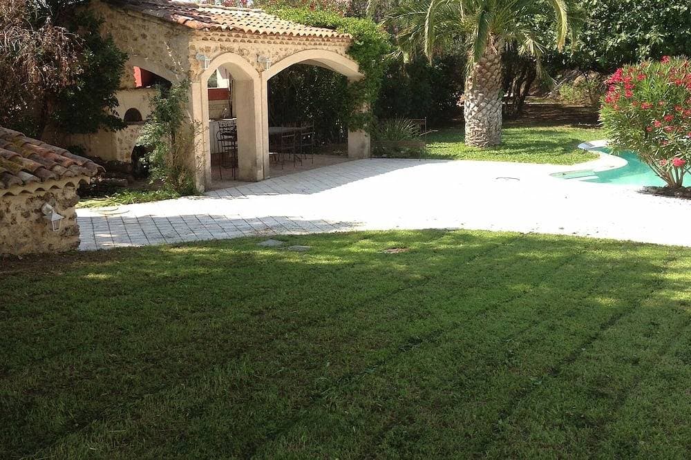 Foto 9 von 30: Exceptional And Rare, 15 km from Marseille, Be 3 km From Aubagne, Mas De Standing
