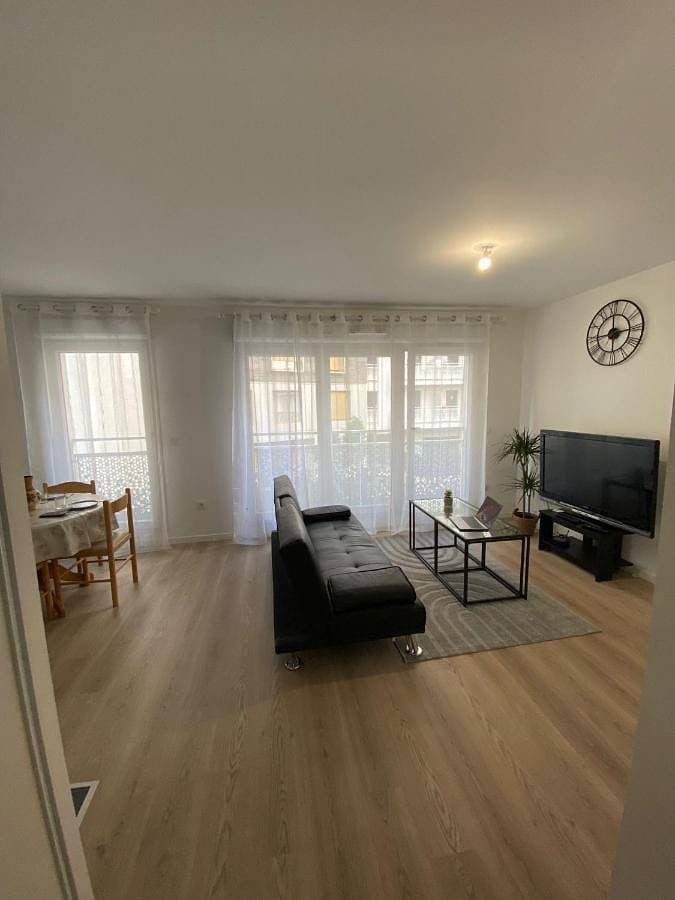 Joli appartement F2 Bobigny Métro proche Paris 1