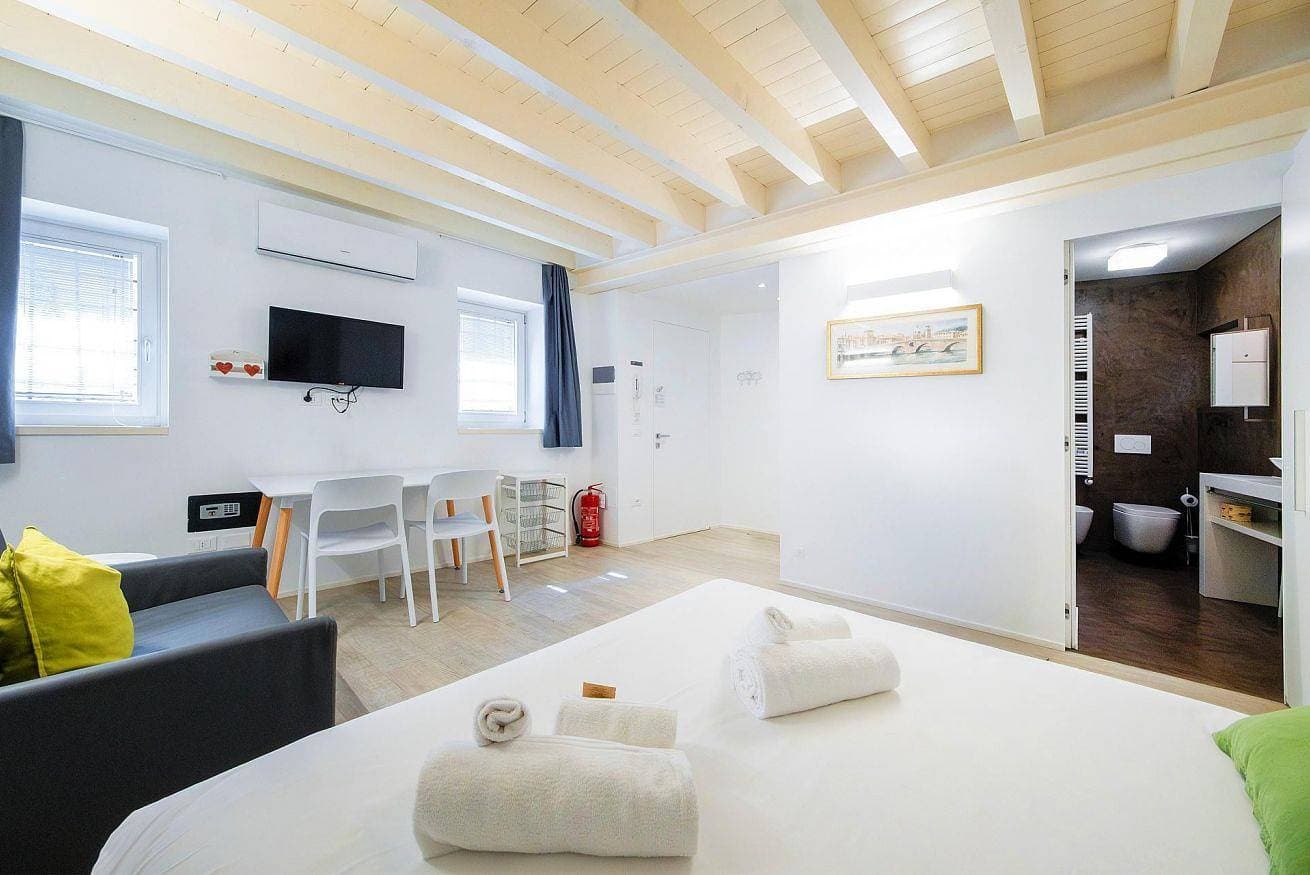 Foto 8 von 12: ApartmentsArena - Zini Studios - 1