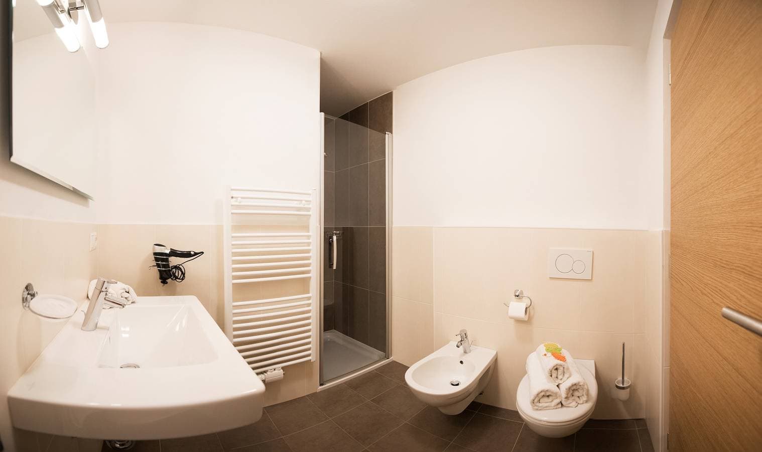 Foto 9 von 14: Ferienwohnung "Alpenblick Nr 5" mit Gemeinschaftsgarten und WLAN