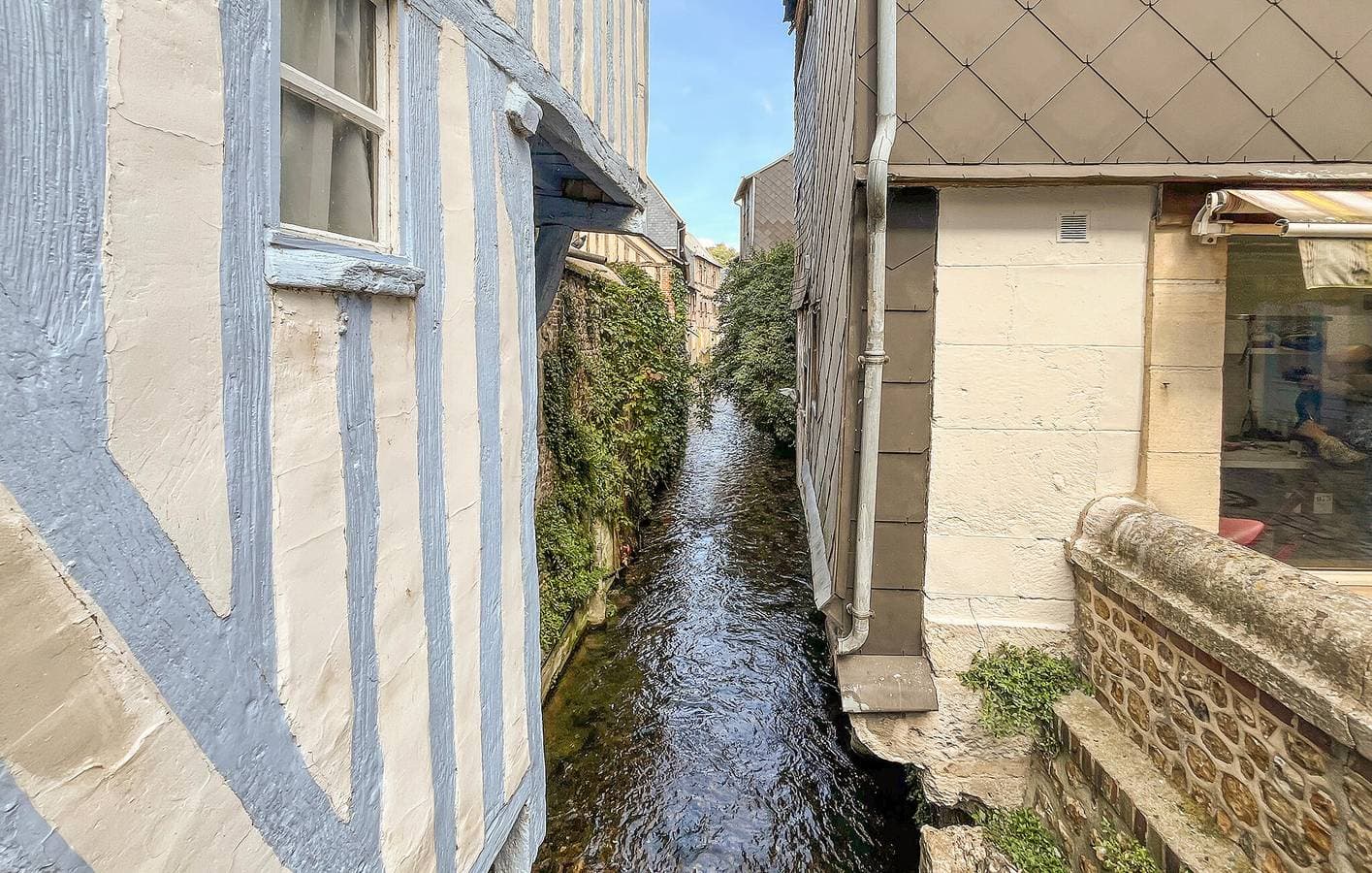 Foto 7 von 19: Reizende Ferienwohnung in der Nähe von Pont-Audemer: WLAN, Küche und in der Nähe von Sehenswürdigkeiten