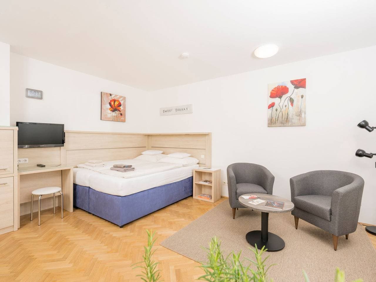 Foto 4 von 17: Studioappartement mit kleinem Garten und Terrasse