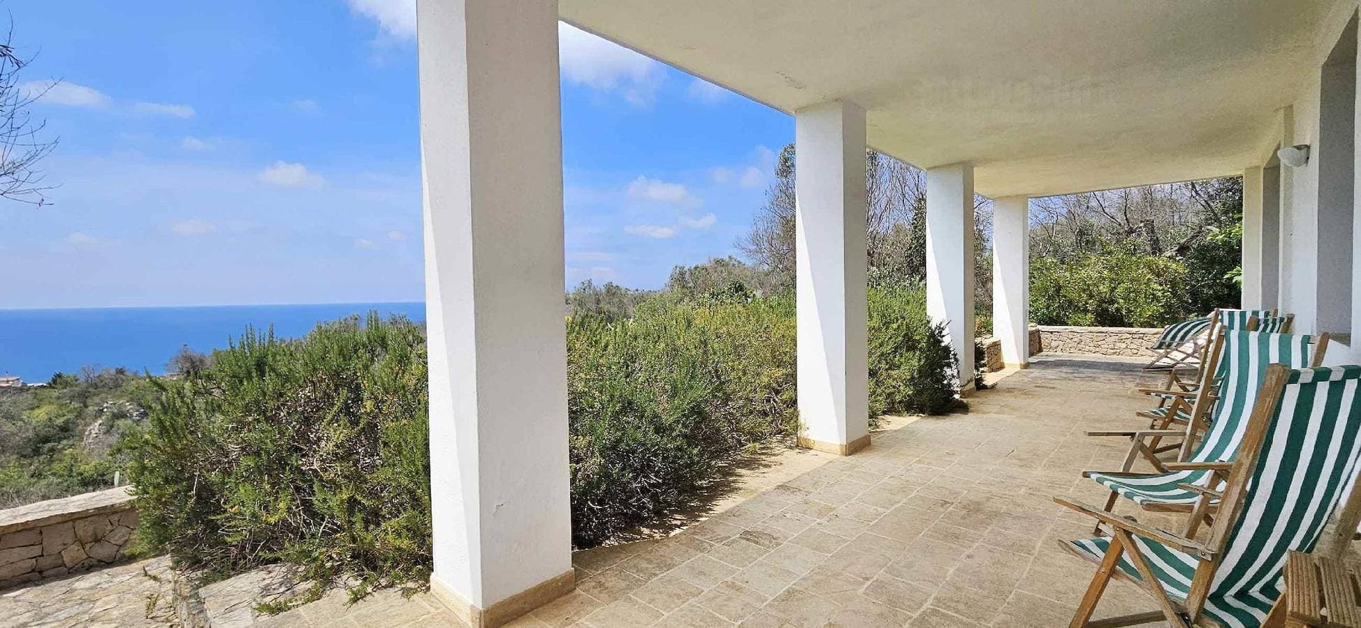 Foto 8 von 39: Ferienhaus für 6 Personen mit Terrasse