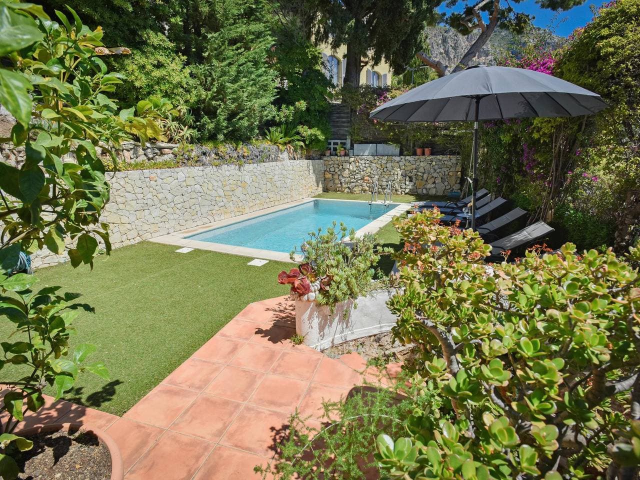 Foto 4 von 42: Villa mit privatem Pool und Panoramablick