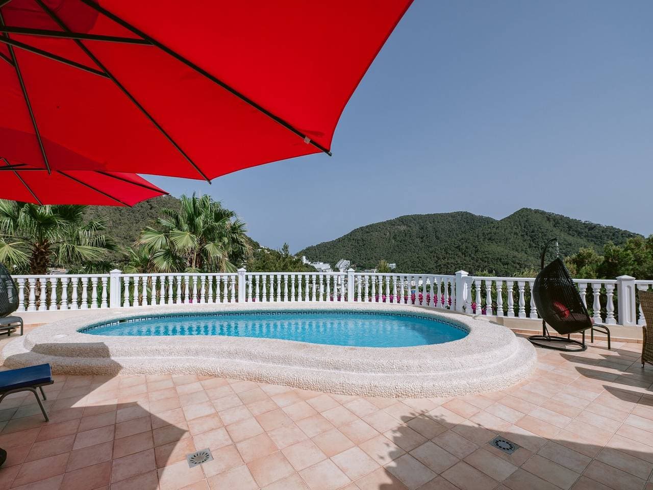 Foto 6 von 38: Villa für 10 Personen mit Balkon