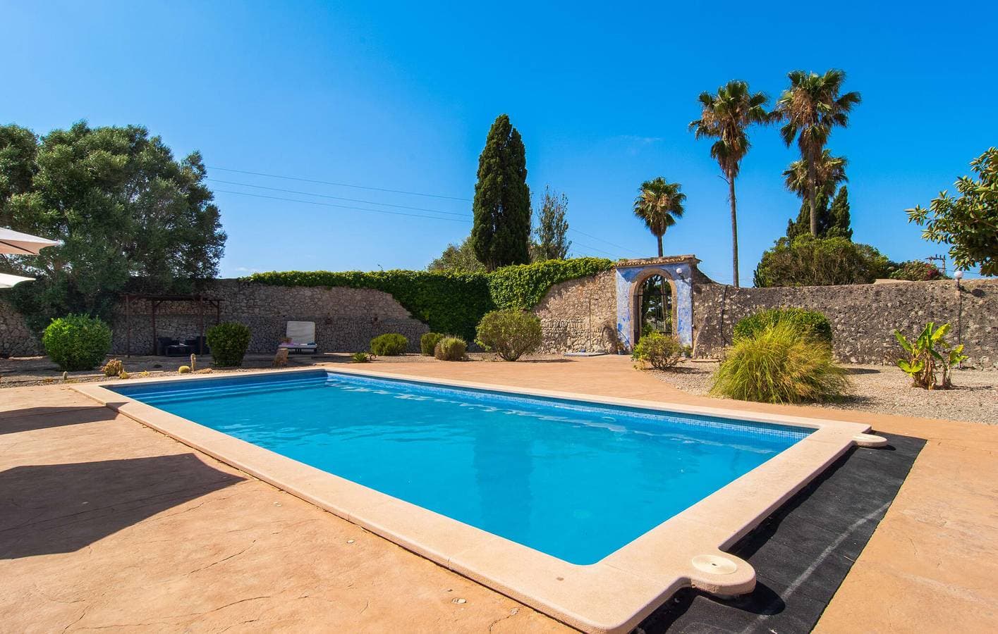 Foto 6 von 52: Gemütliche Wohnung mit Pool, Terrasse und Grill bei Montuïri