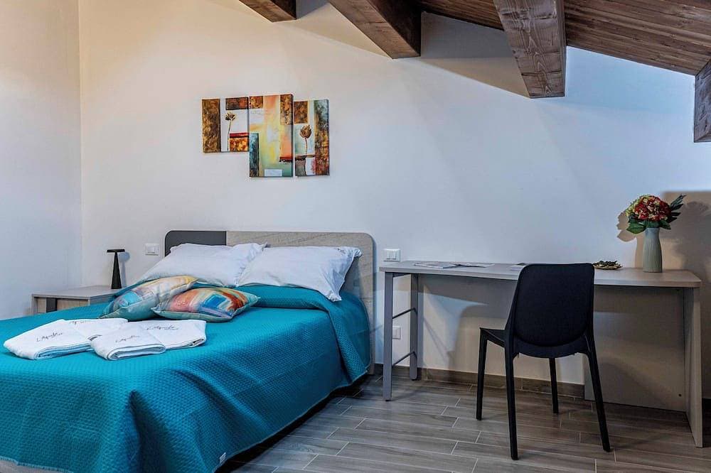 Foto 11 von 30: *4 double rooms *equipped kitchen, *2 smart Tv rooms *air conditioning