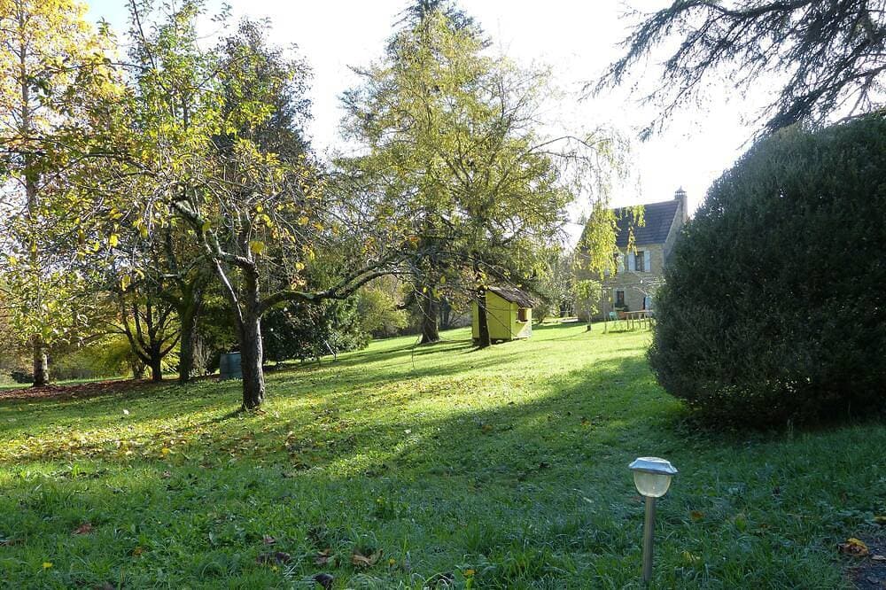 Foto 8 von 18: Steinhaus im Park 3 km Sarlat 3 * Schwimmbad WLAN