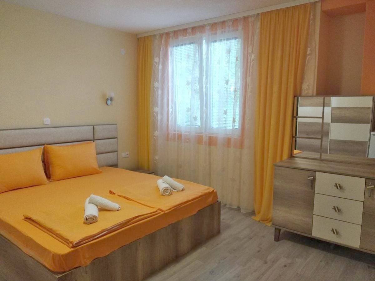 Foto 5 von 8: Double Room with Balcony