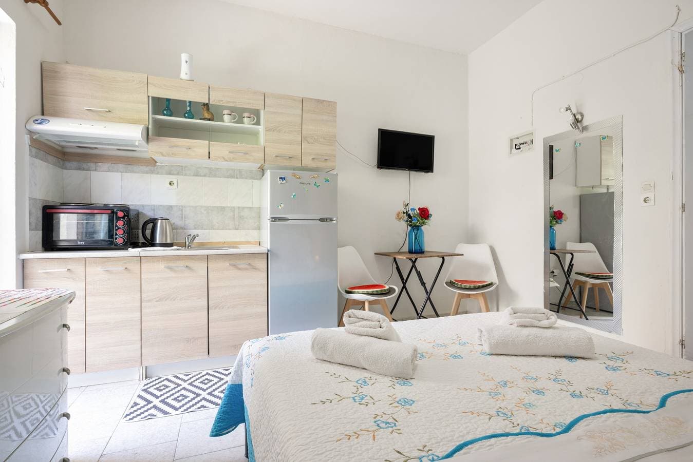 Foto 8 von 17: Einzimmerapartment 'Olga 2' mit Meerblick, WLAN und Klimaanlage