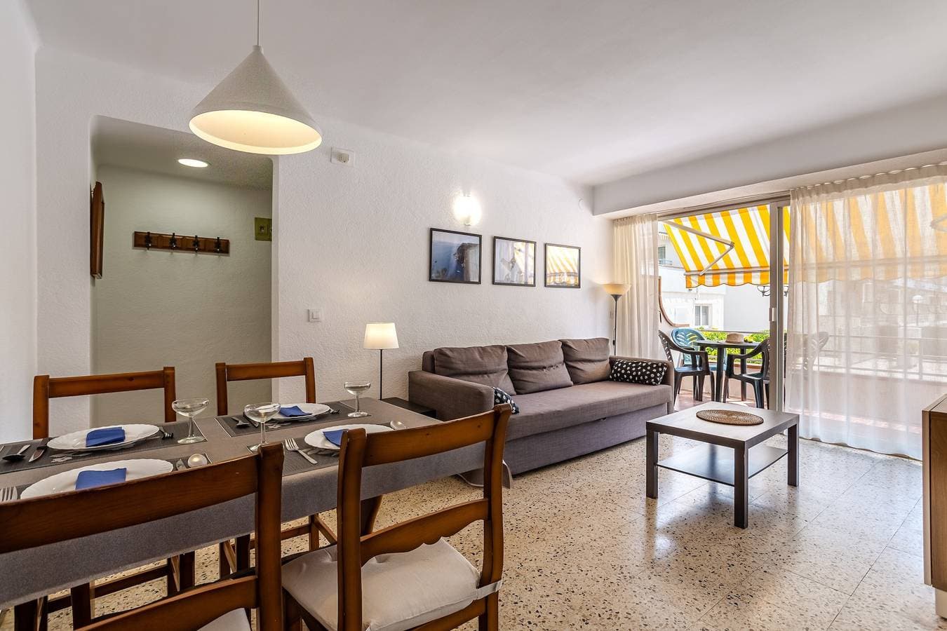 Foto 5 von 21: Apartment 'Omega 7' mit Gemeinschaftspool, Garten und Klimaanlage