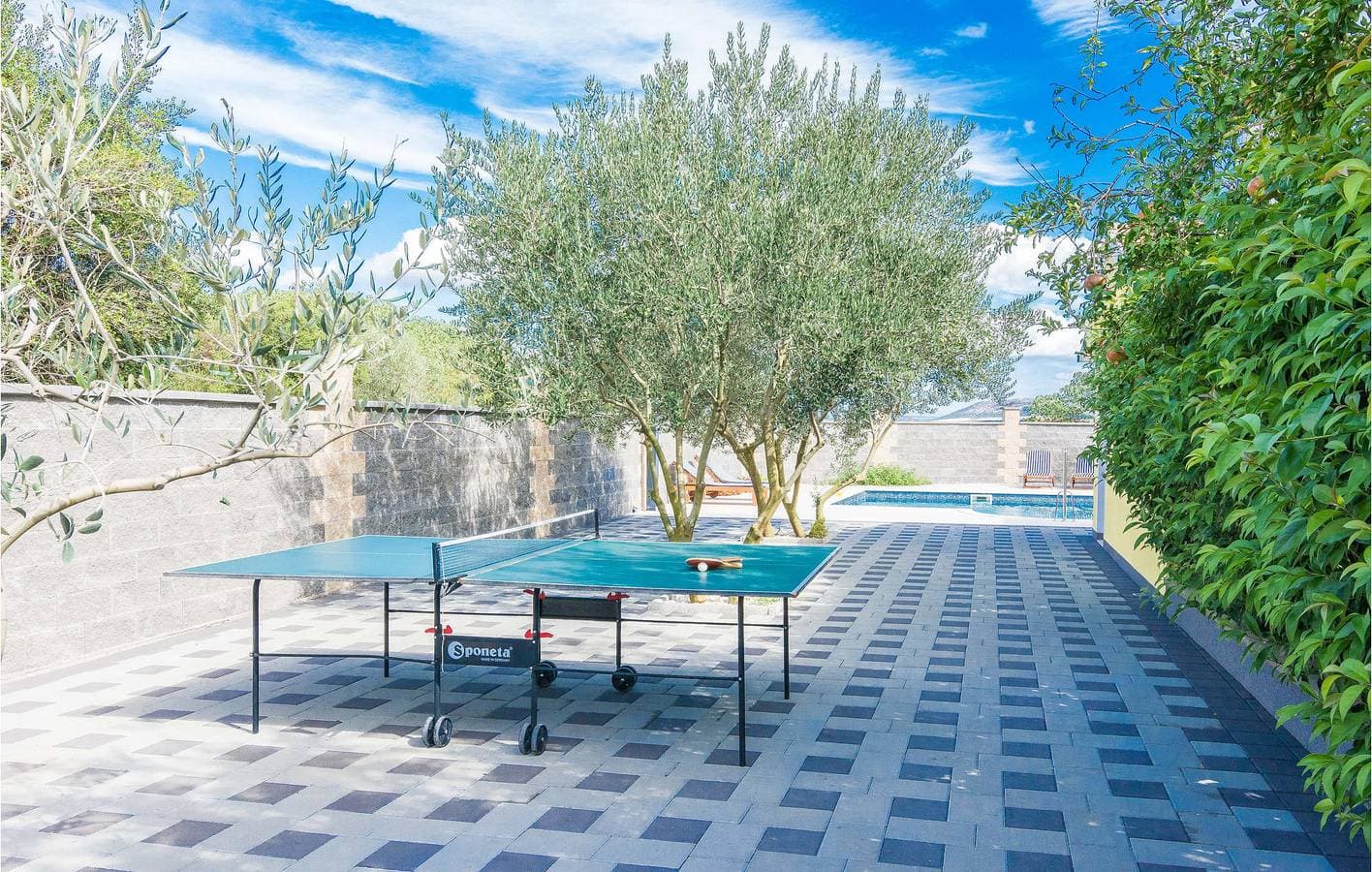 Foto 8 von 29: Gemütliches Apartment am Strand mit Pool, Terrasse und WLAN – 2,5 km vom Strand entfernt!