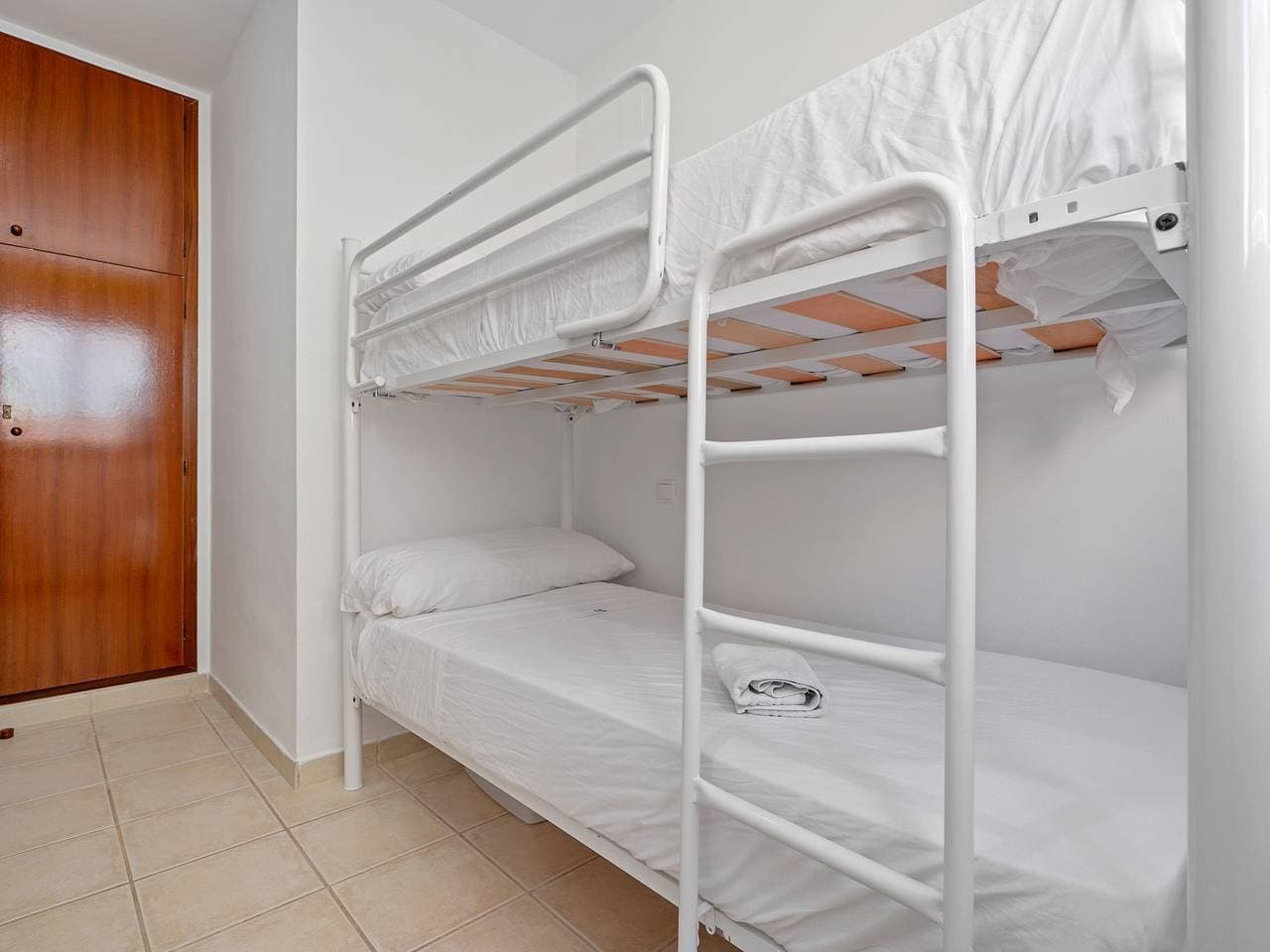 Foto 12 von 16: Ferienwohnung für 4 Personen mit Terrasse