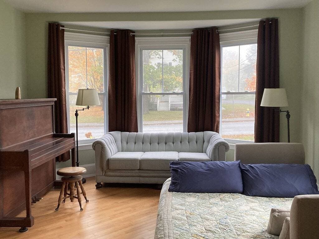 Foto 8 von 22: Private 1st Floor Studio in Victorian Home - Steps to Ll Bean, Downtown Freeport