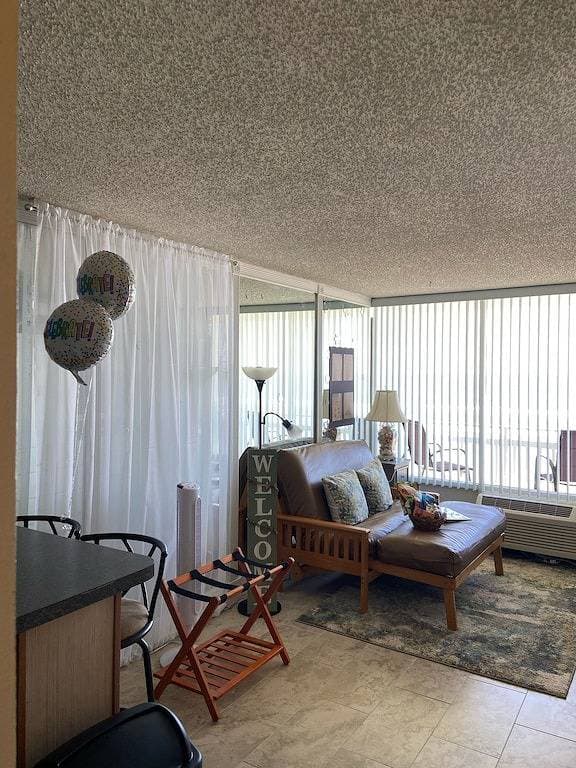Foto 5 von 30: Oceanfront Studio - “also can’t get closer to the beach” View, comfy and clean!