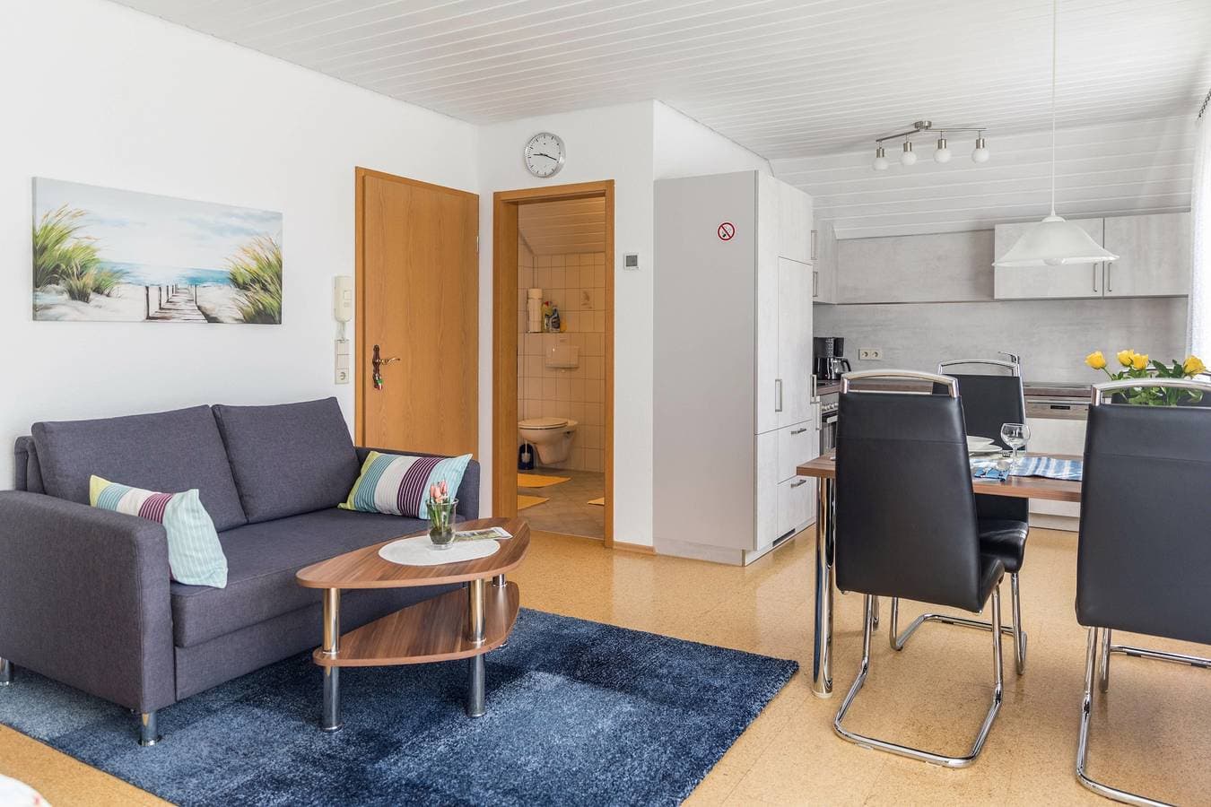 Foto 3 von 16: Gemütliche Ferienwohnung "Baur Nr. 3" mit Wlan und Balkon. Parkplatz vorhanden