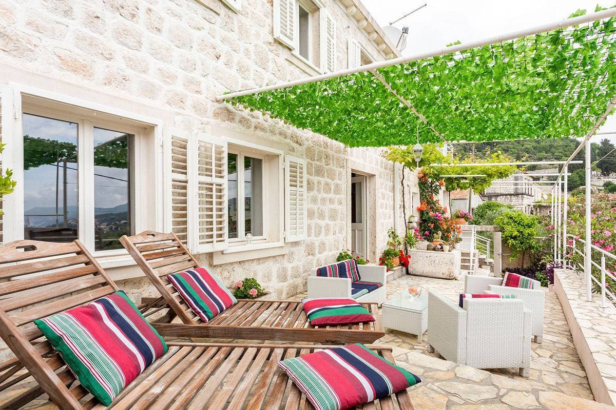 Foto 8 von 30: Villa für 10 Personen mit Terrasse