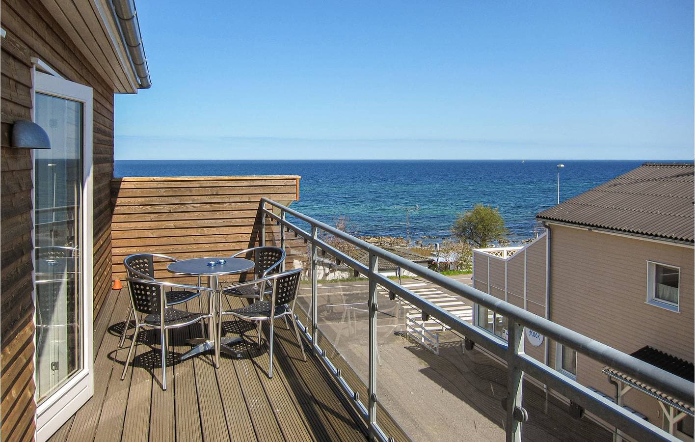 Foto 8 von 19: Ferienwohnung für 4 Personen mit Terrasse