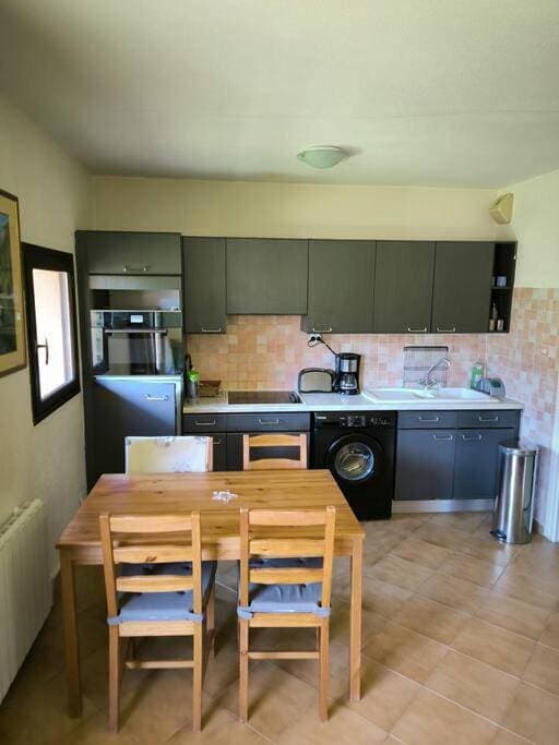 Foto 5 von 11: Two-Bedroom Apartment