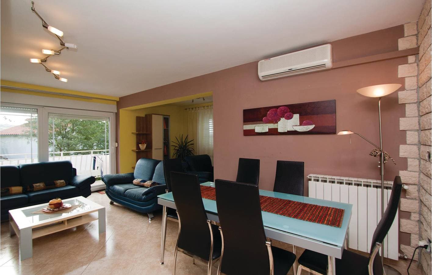 Foto 8 von 31: Geräumige Ferienwohnung in Labin mit Terrasse, WLAN und Parkplatz – 1,5 km vom Stadtzentrum entfernt