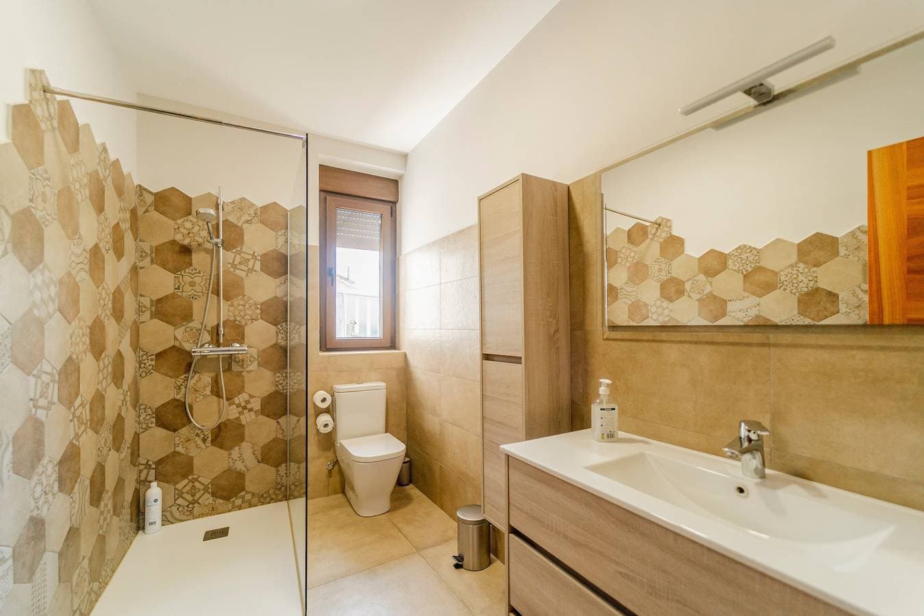 Foto 11 von 36: Landhaus Hortelanos mit beheiztem Pool, Privatgarten & WLAN in Burgos