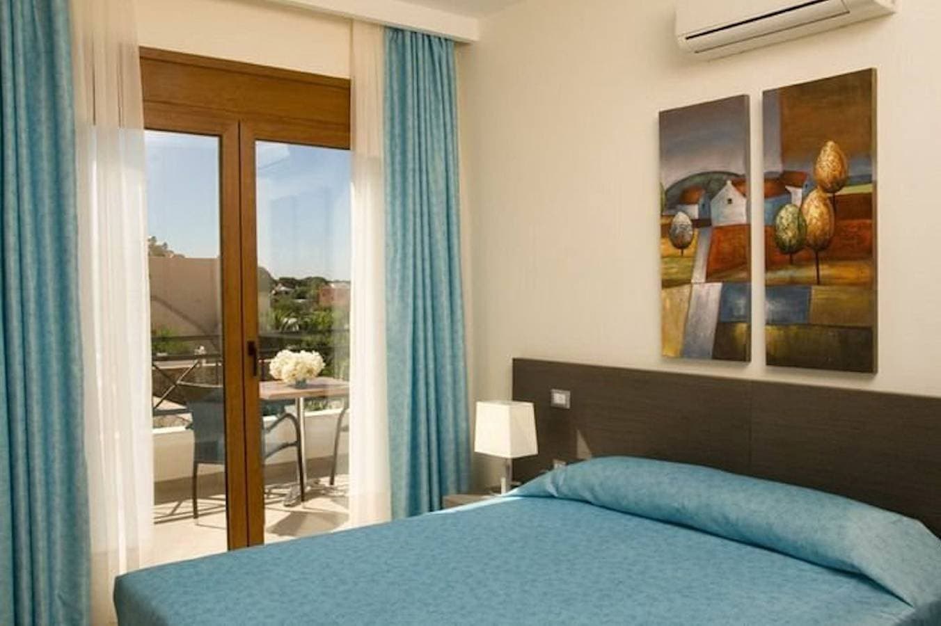 Foto 11 von 13: Executive Rhodes Villa | 4 Bedroom / 4 Bathroom Bd Villa | Pefkos