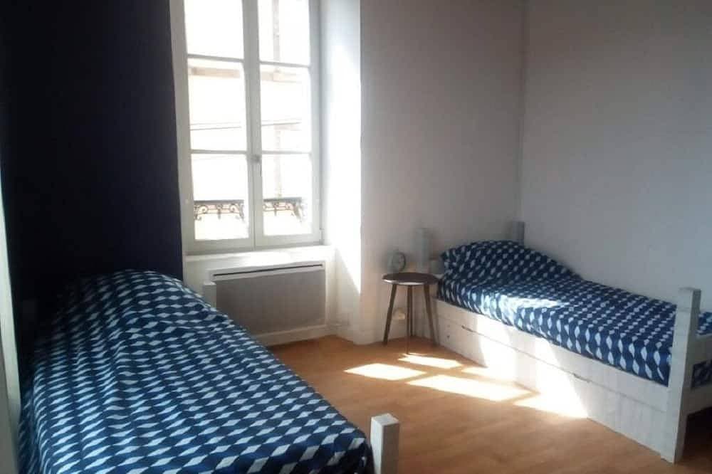 Foto 3 von 10: Pounette, T3 apartment center / Luxeuil thermal baths