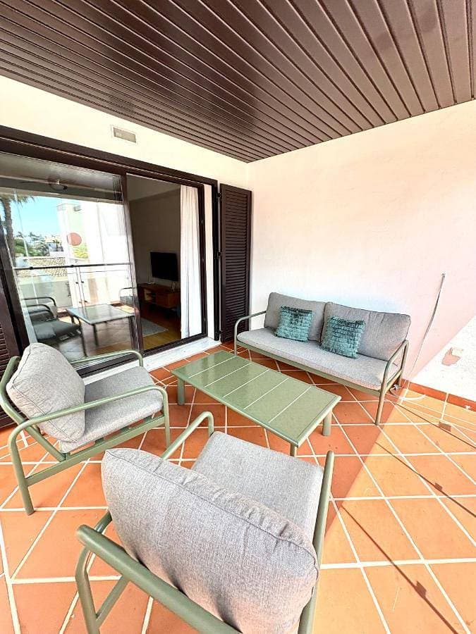 Foto 5 von 36: Two-Bedroom Apartment