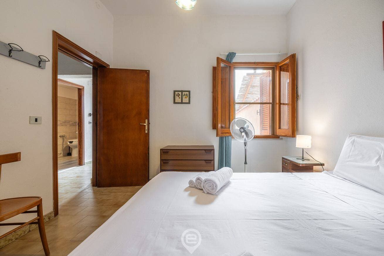 Foto 13 von 42: Ferienwohnung für 5 Personen mit Garten