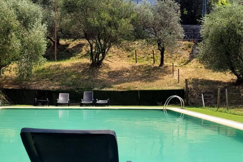 Entire apartment in a residence with a pool, 5 minutes from Lake Iseo 1