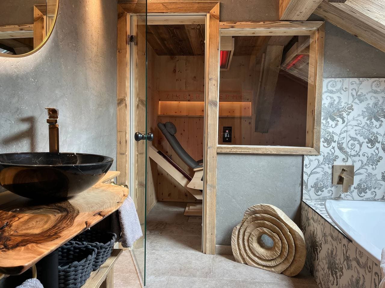 Apart Hansler "das Meinrad" mit Doppel Infrarotkabine, Balkon, Badewanne, Regendusche 1