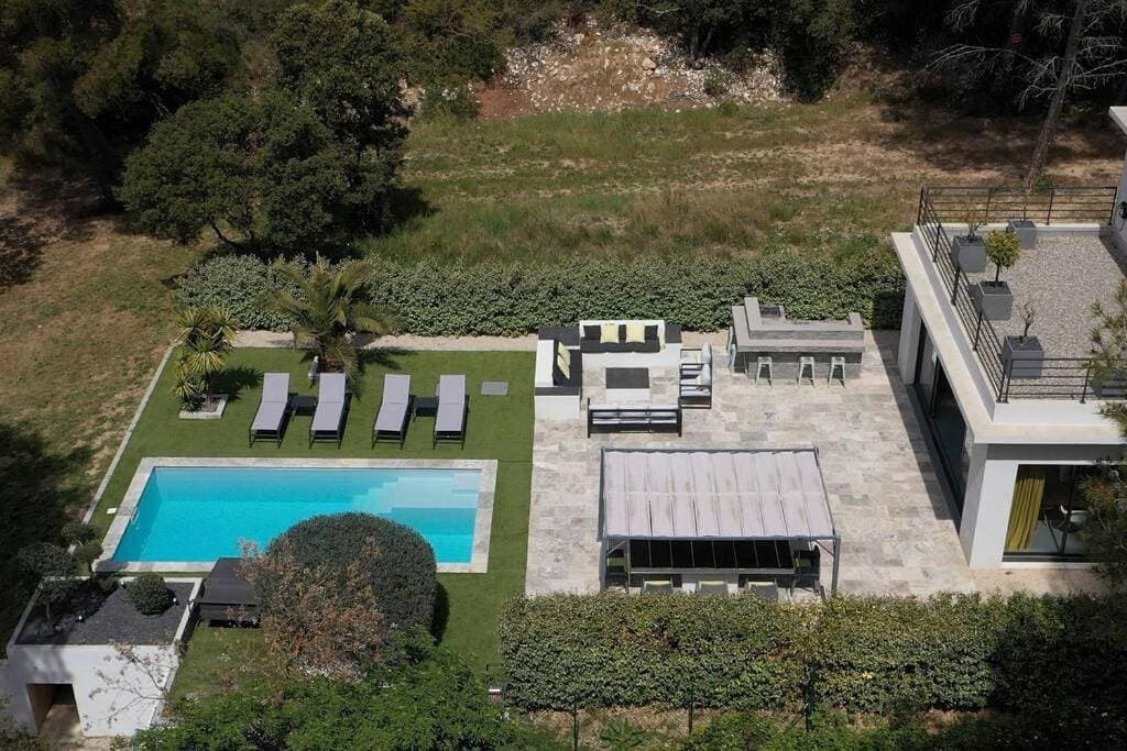 Foto 3 von 18: Deluxe Villa