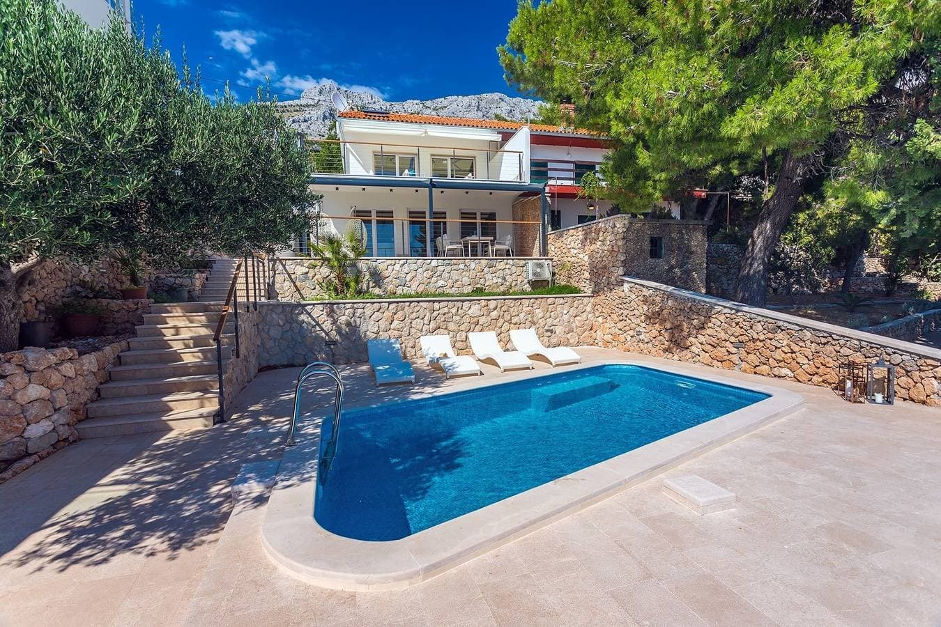 Foto 4 von 51: Beachfront Casa Ahoi with 2 bedrooms, heated pool, Villa with amazing sea views
