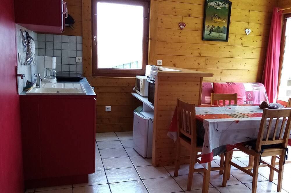 Foto 9 von 18: Chalet Neu, grüner Ort, Natur, Ruhe, in Auvergne, Massive von Sancy gesehen