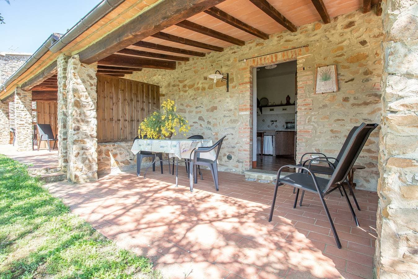 Foto 2 von 17: Ferienwohnung La Lavanda mit Terrasse, Gemeinschaftspool und WLAN