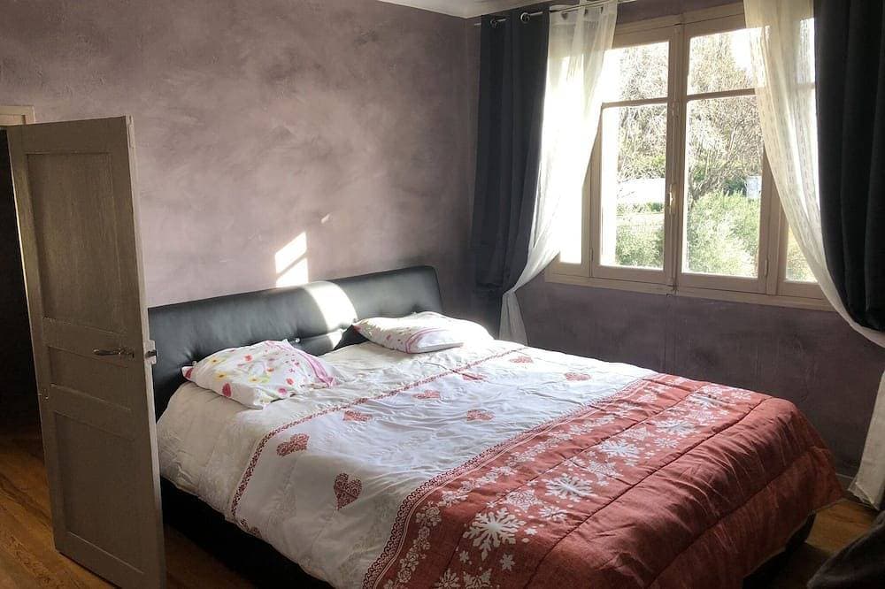 Foto 5 von 30: Provencal Village House