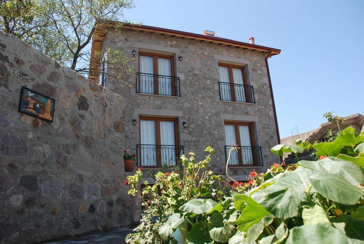 Olive Ranch Guest House 1