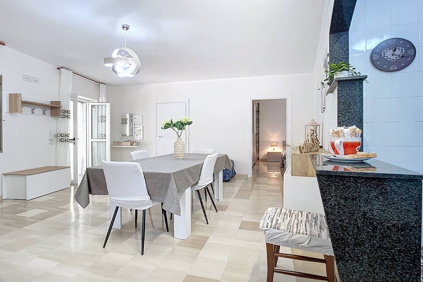 Foto 9 von 38: Villa „La Tesa“ mit privatem Pool, WLAN und Klimaanlage