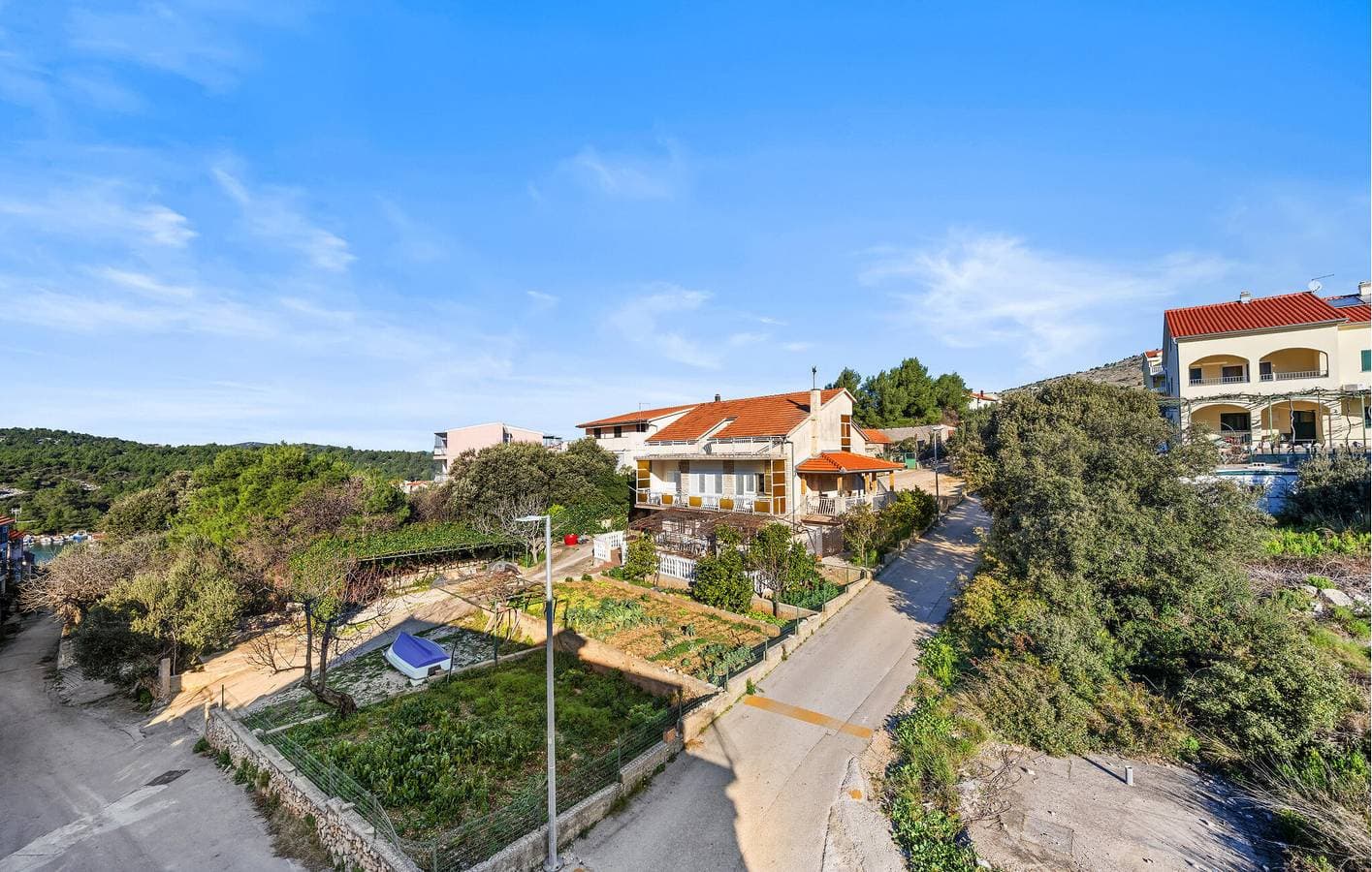 Foto 13 von 26: Apartment am Meer mit Terrasse, Küche und Parkplatz – 700 m vom Camp Vala entfernt
