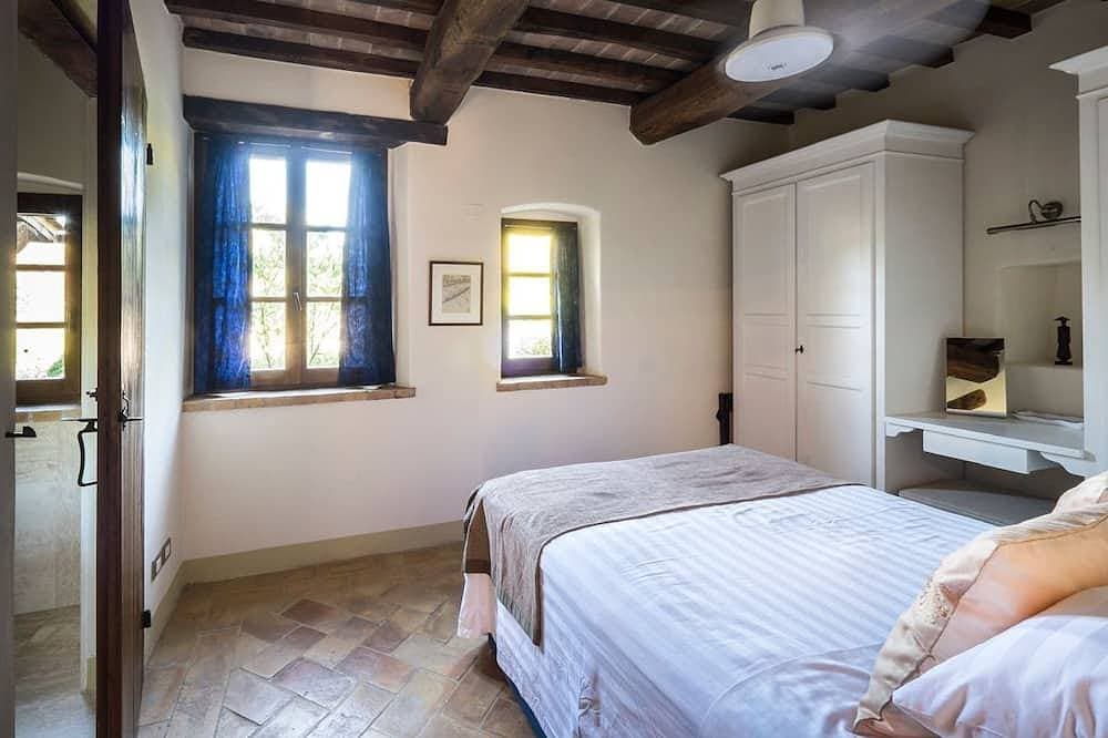 Foto 2 von 30: Villa Condotti - Fünf Schlafzimmer Villa, Schläft 12