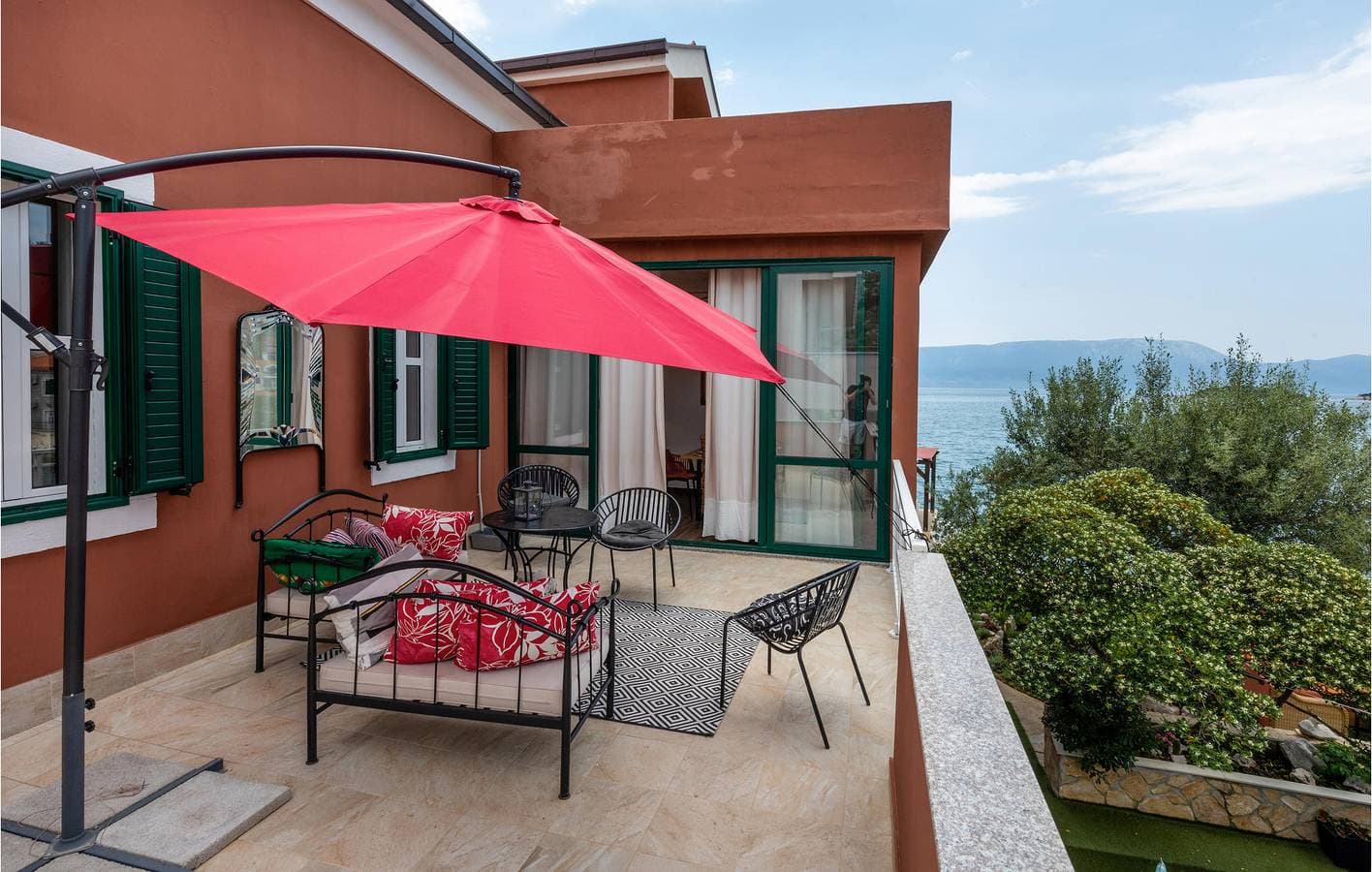 Foto 3 von 35: Gemütliche 1-Zimmer-Wohnung mit Terrasse, 100 m vom Strand entfernt