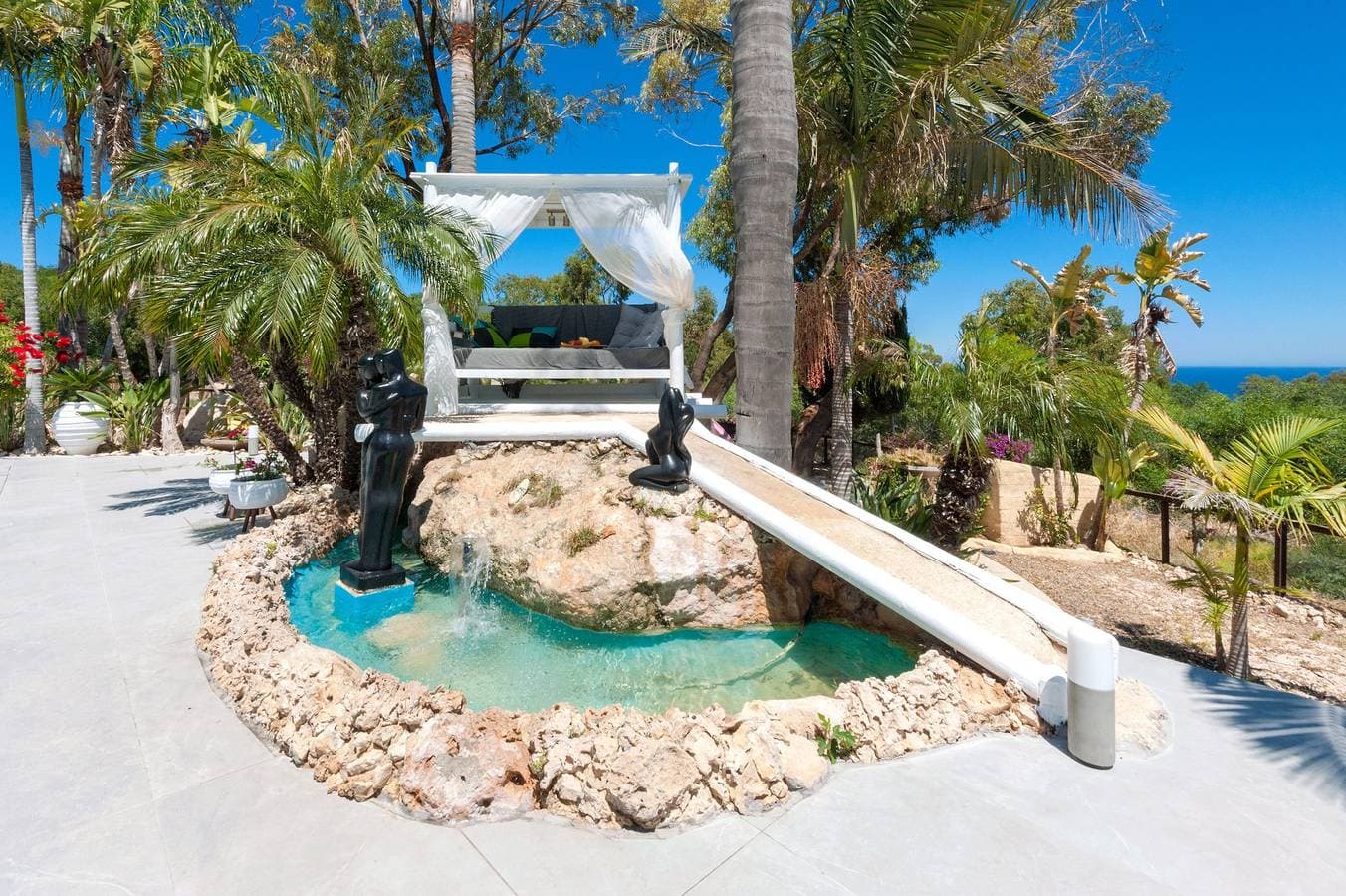 Foto 7 von 45: Villa für 7 Personen mit Garten