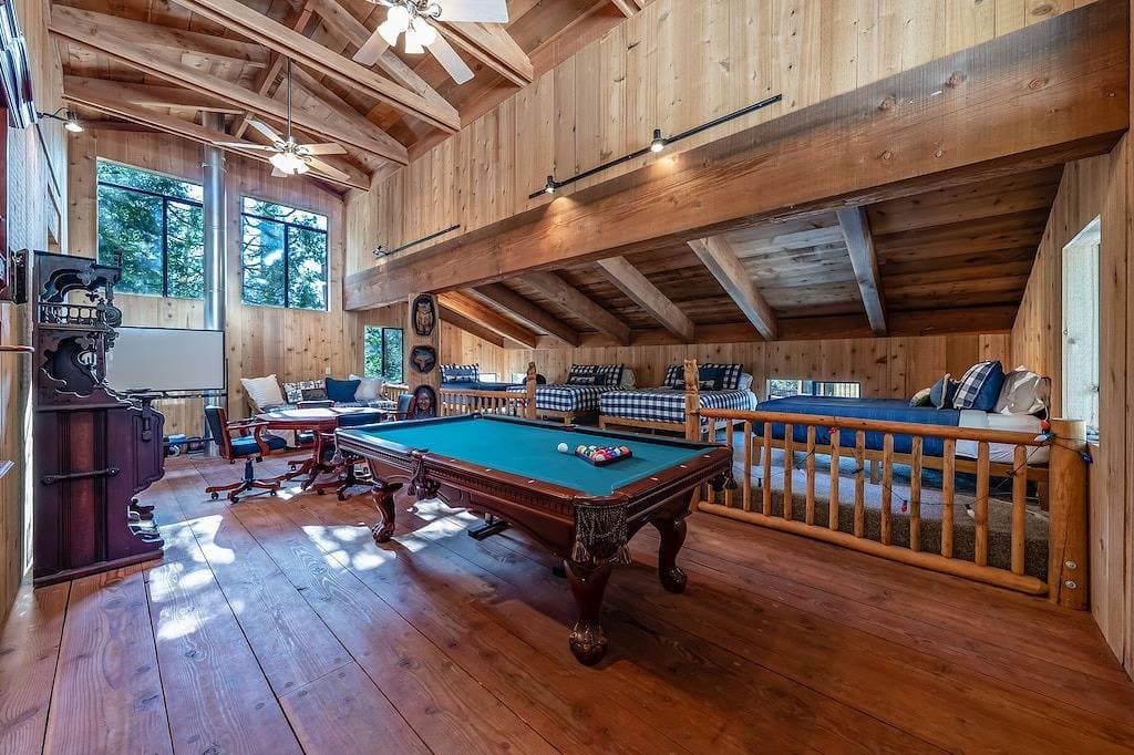 Foto 12 von 50: Waterfall Lodge ~ Yellowstone Vibes + AC + Space