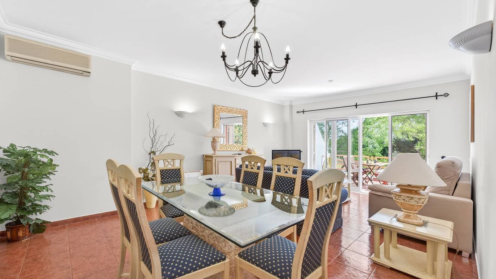 Foto 7 von 40: Ferienwohnung für 4 Personen mit Garten