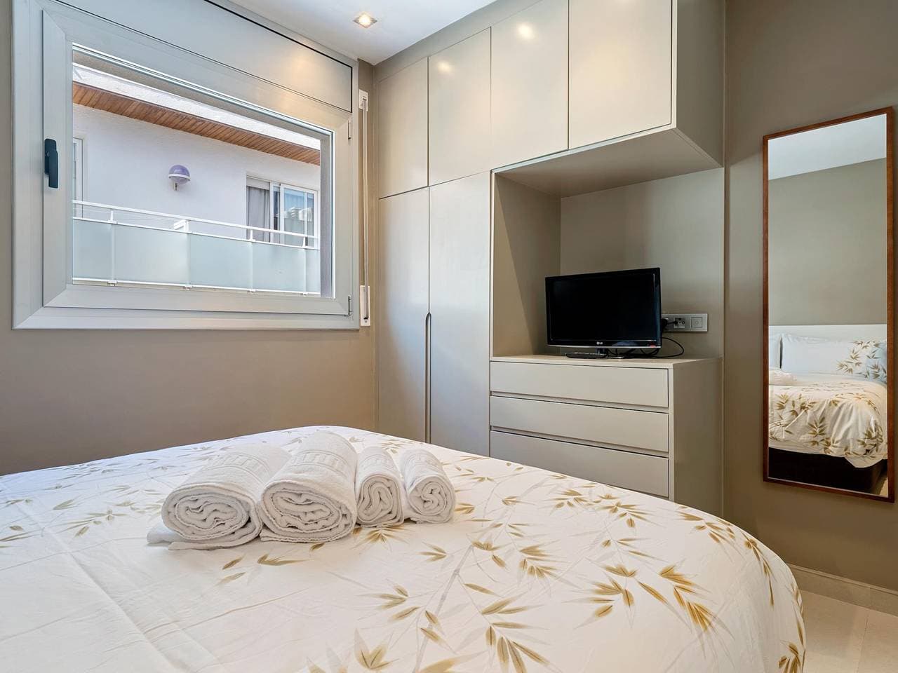 Foto 12 von 20: Ferienwohnung für 6 Personen mit Meerblick