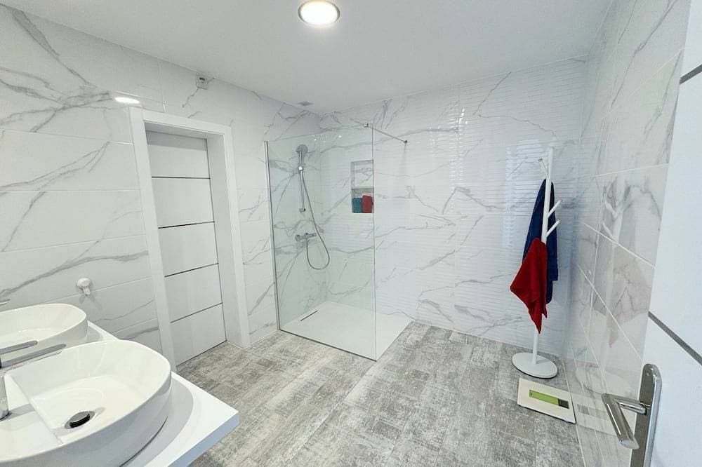 Foto 12 von 24: 2-Zimmer-Apartment, 50 Meter zum Strand, Panorama-Meerblick