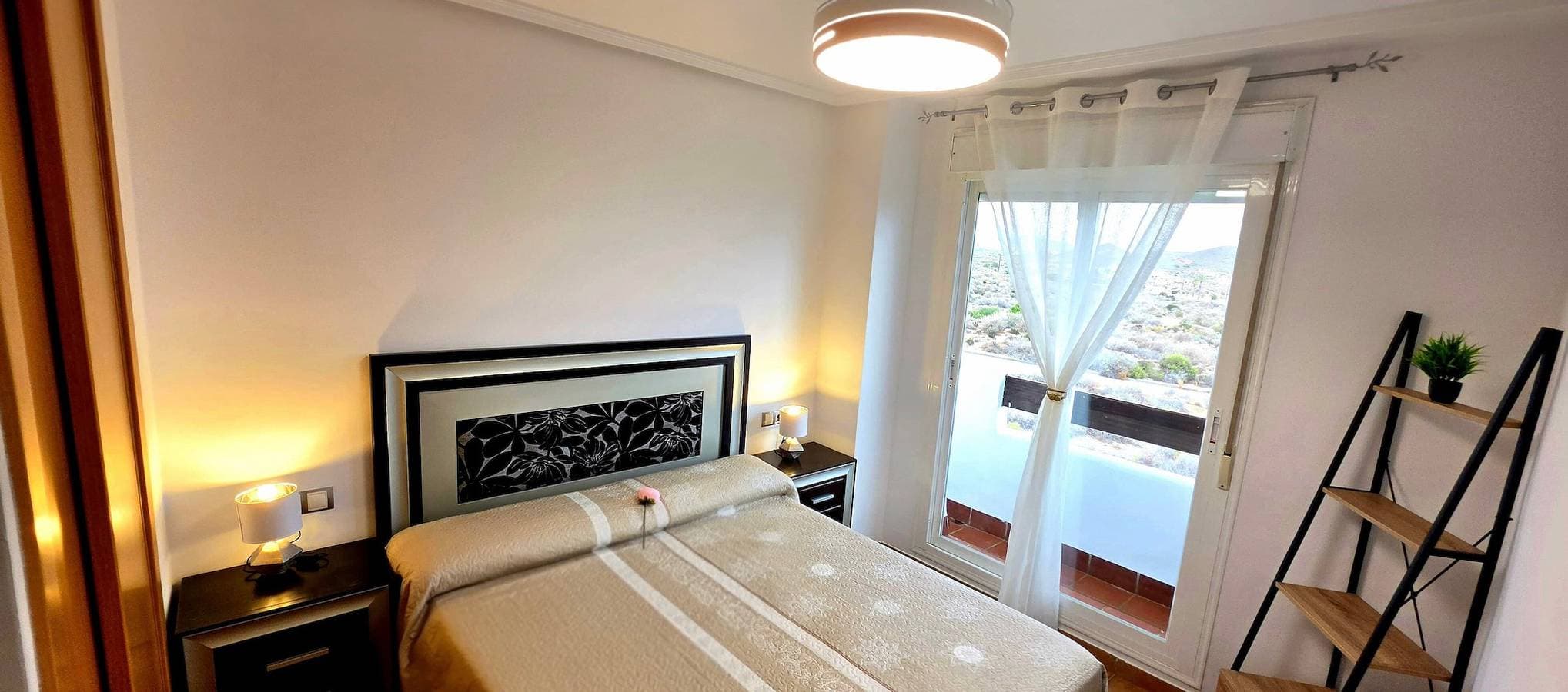 Foto 13 von 24: Ferienhaus 'Maison De Lumière' mit Meerblick, WLAN und Klimaanlage