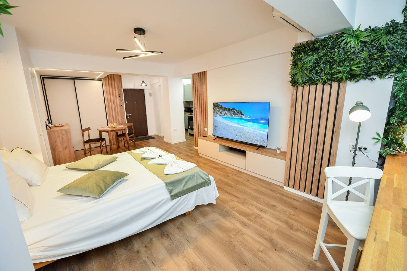 Grand Studio - Cismigiu Park 1
